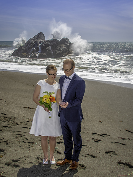 intime Hochzeit am Strand in Kalifornien: idyllisch + romantisch